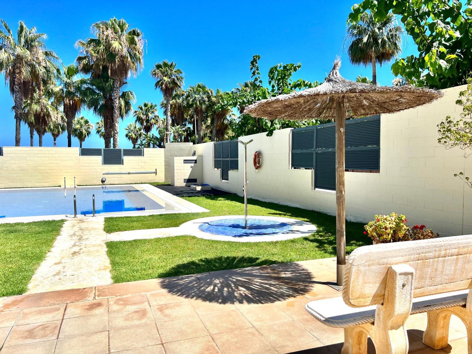 אורופסה דל מר Apartamentos Boutique Terrazas מראה חיצוני תמונה